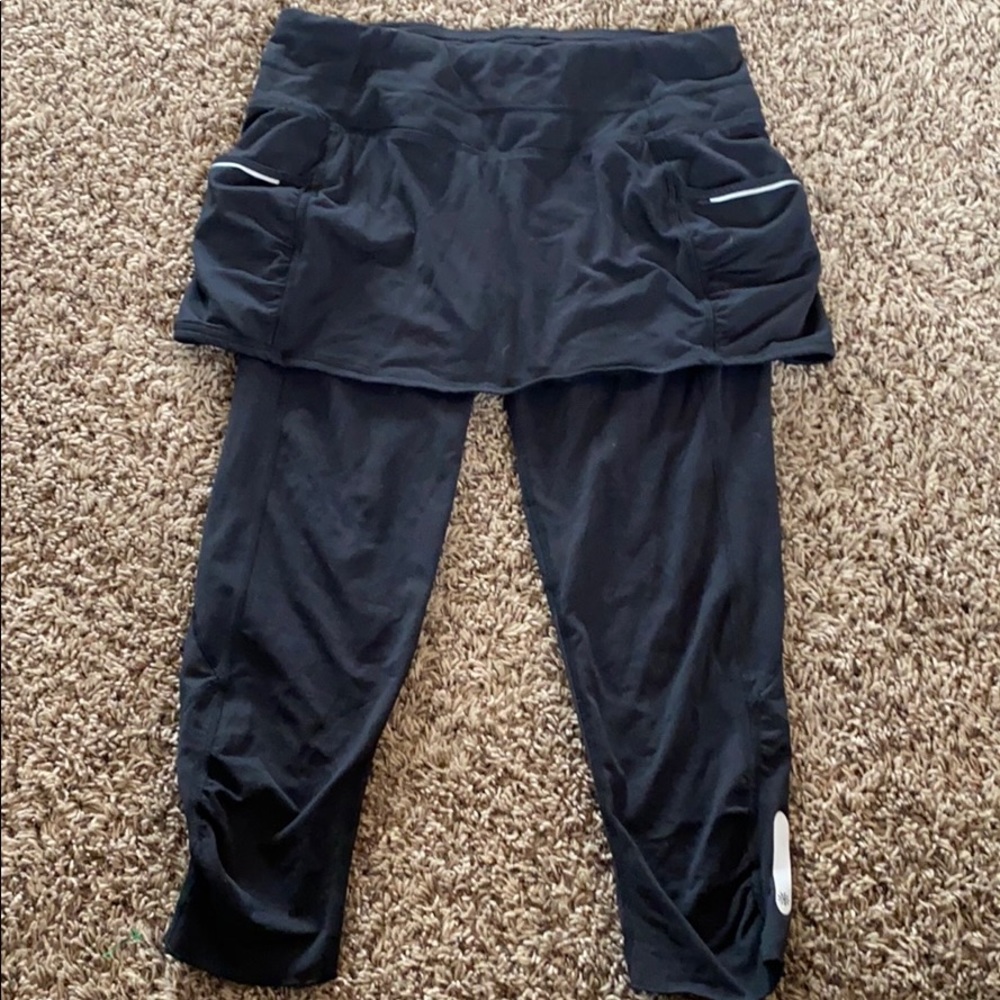 Athleta skirt with attached capris size small